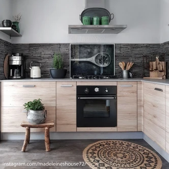 Laramee - Kitchen Spoon - Kitchen Splashback 
